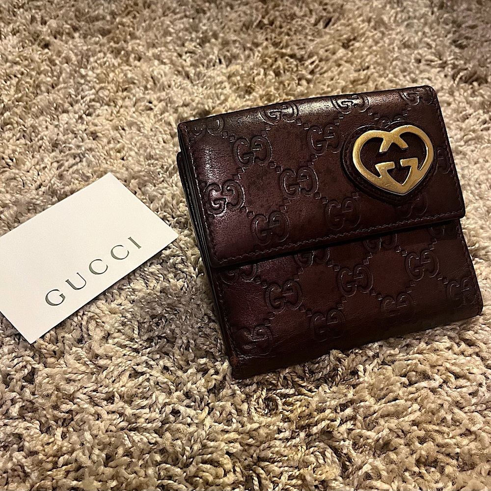 ⚡️SOLD⚡️GUCCI Bifold Wallet w/ Coin Pocket GG Sima Lovely Heart Leather-Bordeaux